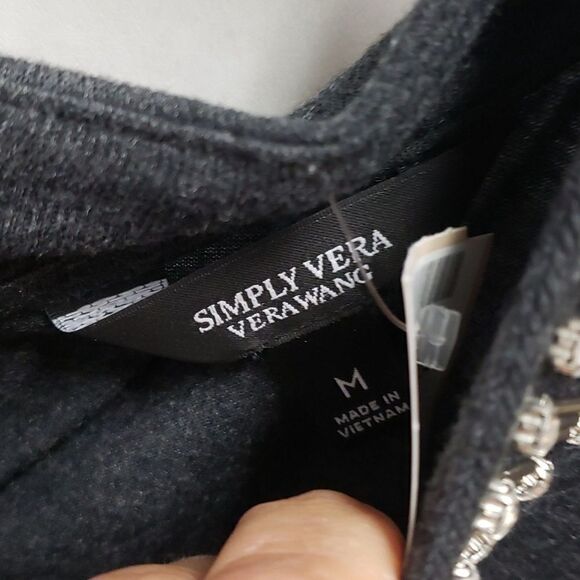Simply vera top  - Picture 2 of 3